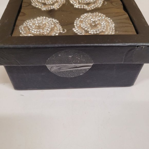Tahari Home Napkin Rings Set 4 Silver Tone Sparkling Rhinestone Jewel New - Picture 5 of 5